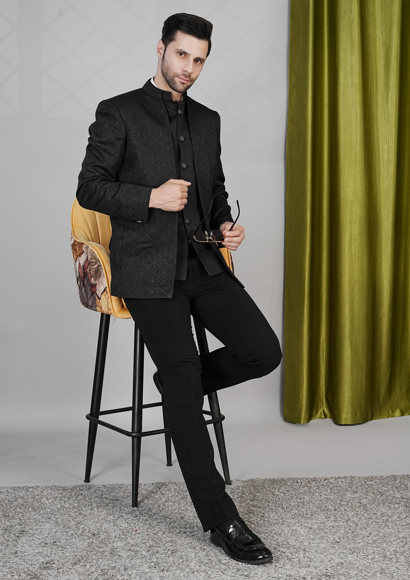 Black Textured Bandhgala Suit – Classic Party & Wedding Wear for Men